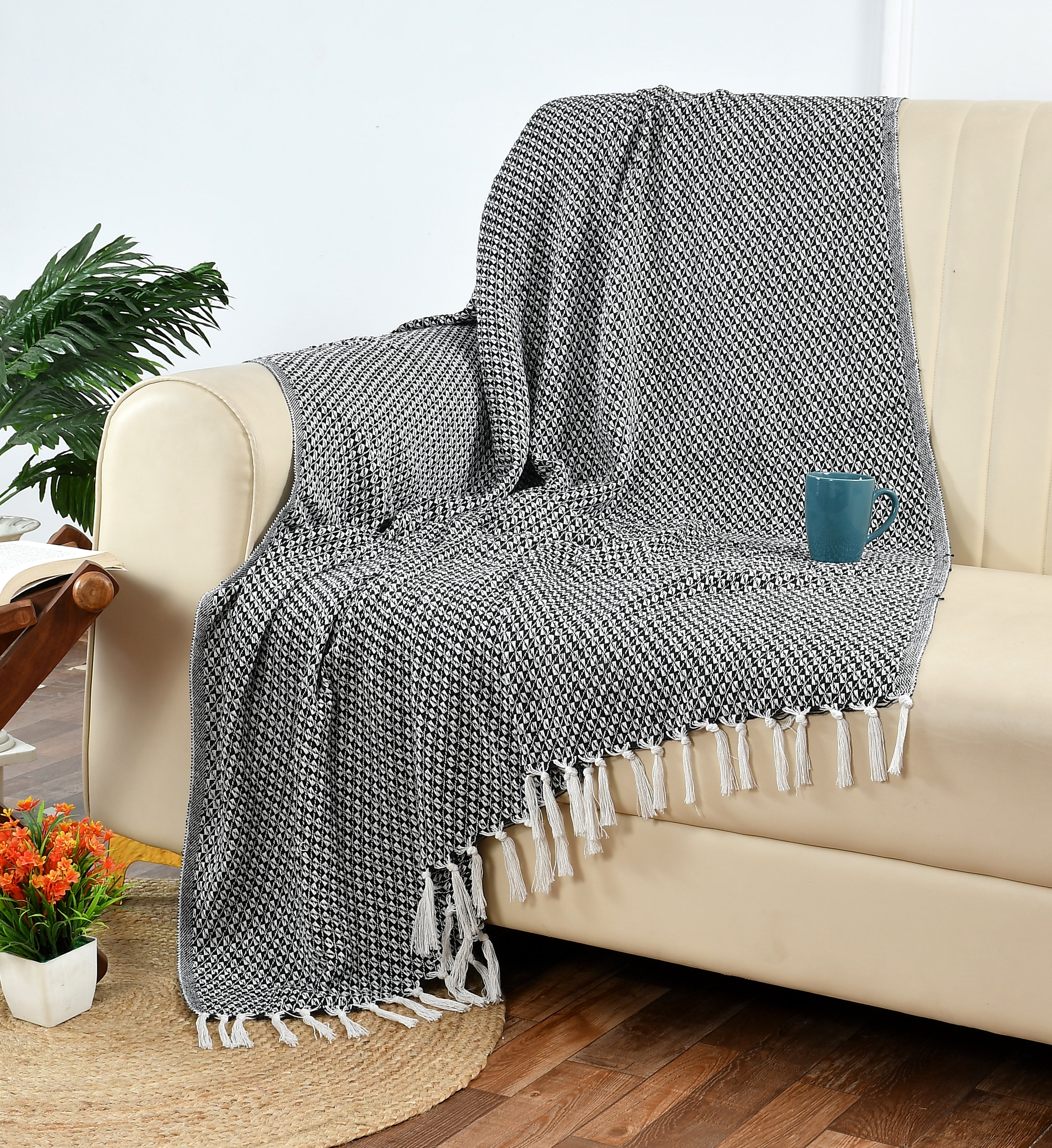 Furnofy Cotton Hand Knitted Throw Diamond Design Blanket (50 x 60 Inches), Black & White