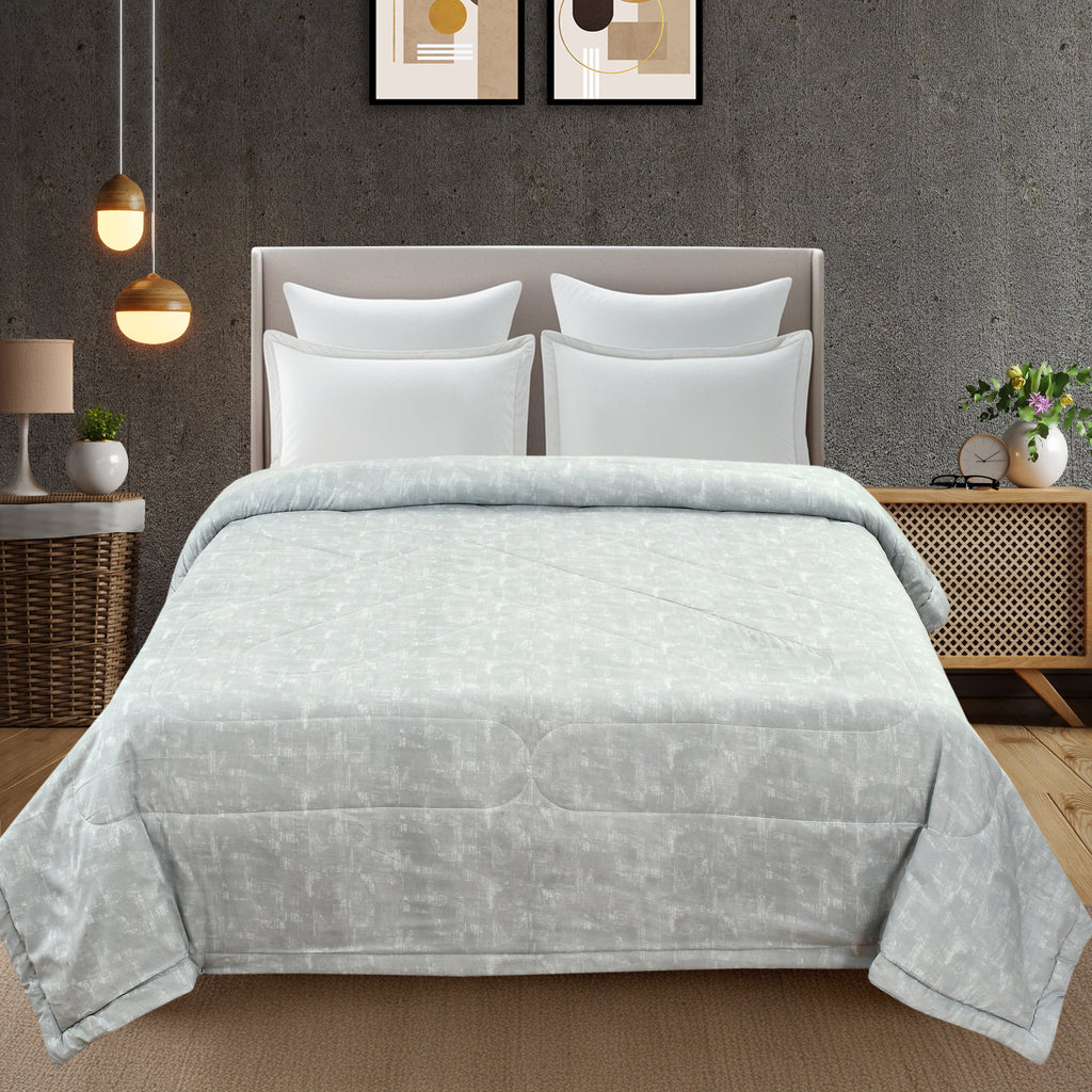 Furnofy 220 GSM Premium King Size Reversible Comforter/Quilt (220x224 cm) - Microfiber, Pack of 1