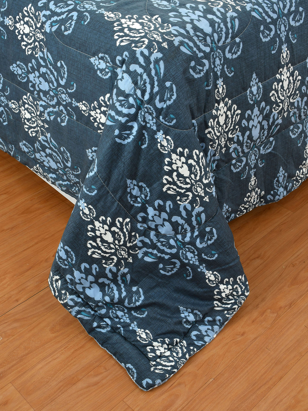 Furnofy 220 GSM Premium Single Reversible Comforter/Quilt (150x224 cm) - Microfiber, Pack of 1