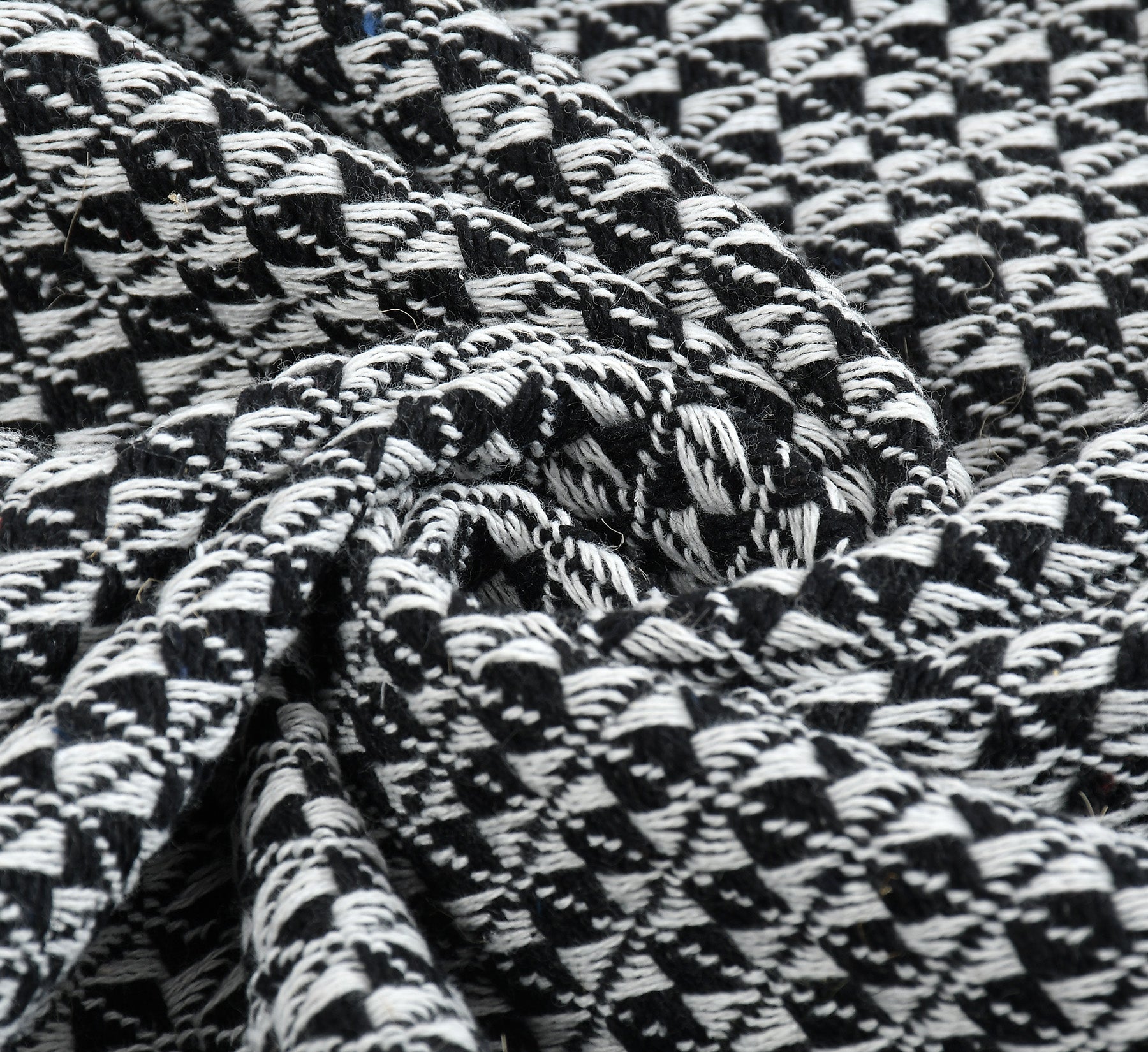 Furnofy Cotton Hand Knitted Throw Diamond Design Blanket (50 x 60 Inches), Black & White