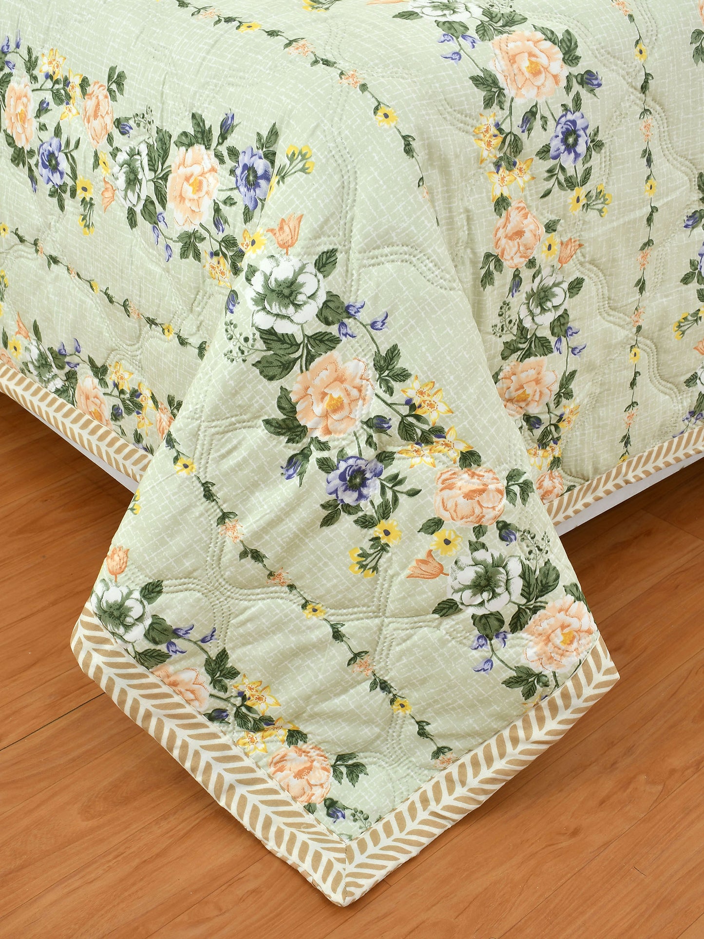 Furnofy 200 GSM Premium King Size Reversible Comforter/Quilt (220x224 cm) - Microfiber, Pack of 1