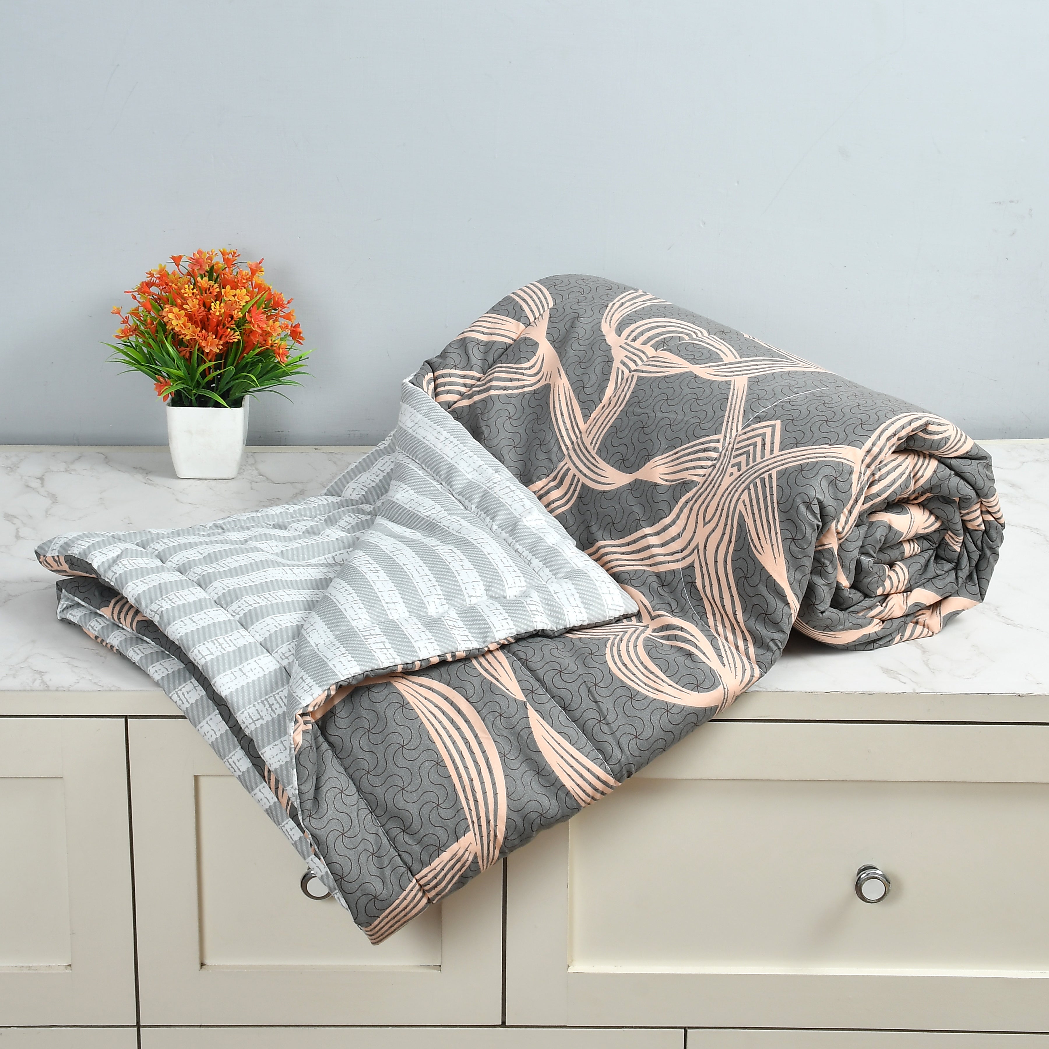 Furnofy 220 GSM Premium King Size Reversible Comforter/Quilt (220x224 cm) - Microfiber, Pack of 1, Abstract Brown