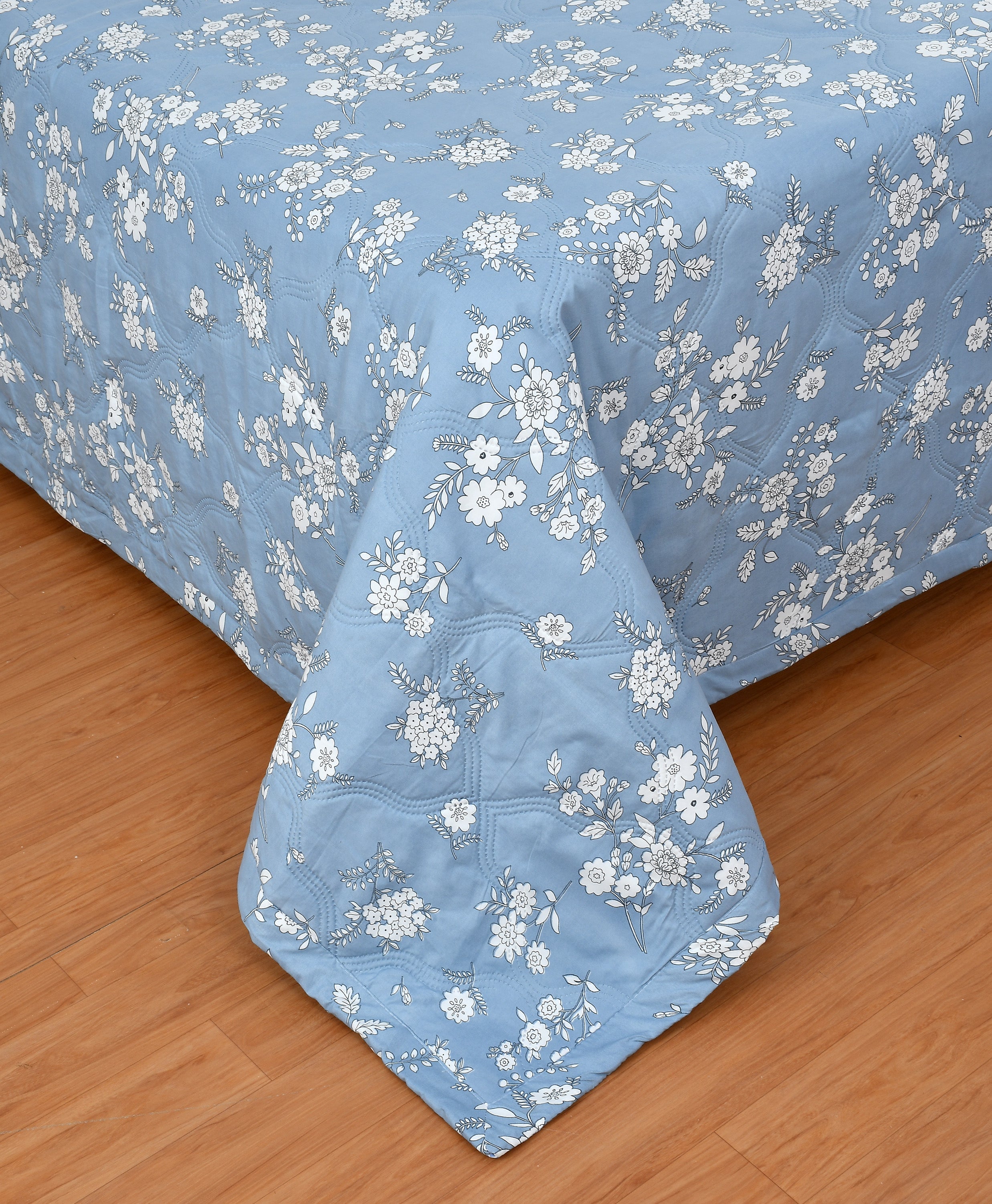 Furnofy 200 GSM Premium King Size Reversible Comforter/Quilt (220x224 cm) - Microfiber, Pack of 1, Floral - Blue