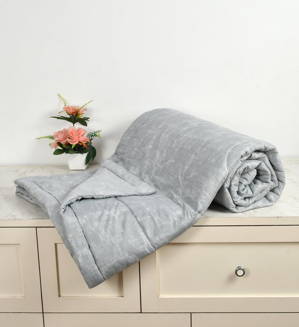 Furnofy 220 GSM Premium King Size Reversible Comforter/Quilt (220x224 cm) - Microfiber, Pack of 1