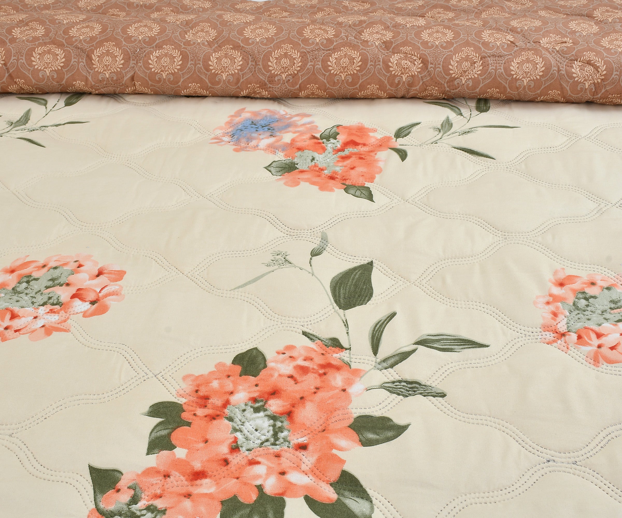 Furnofy 200 GSM Premium King Size Reversible Comforter/Quilt (220x224 cm) - Microfiber, Pack of 1, Floral Beige