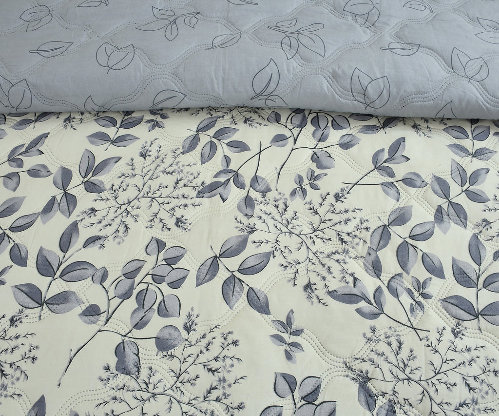 Furnofy 200 GSM Premium King Size Reversible Comforter/Quilt (220x224 cm) - Microfiber, Pack of 1, Floral White
