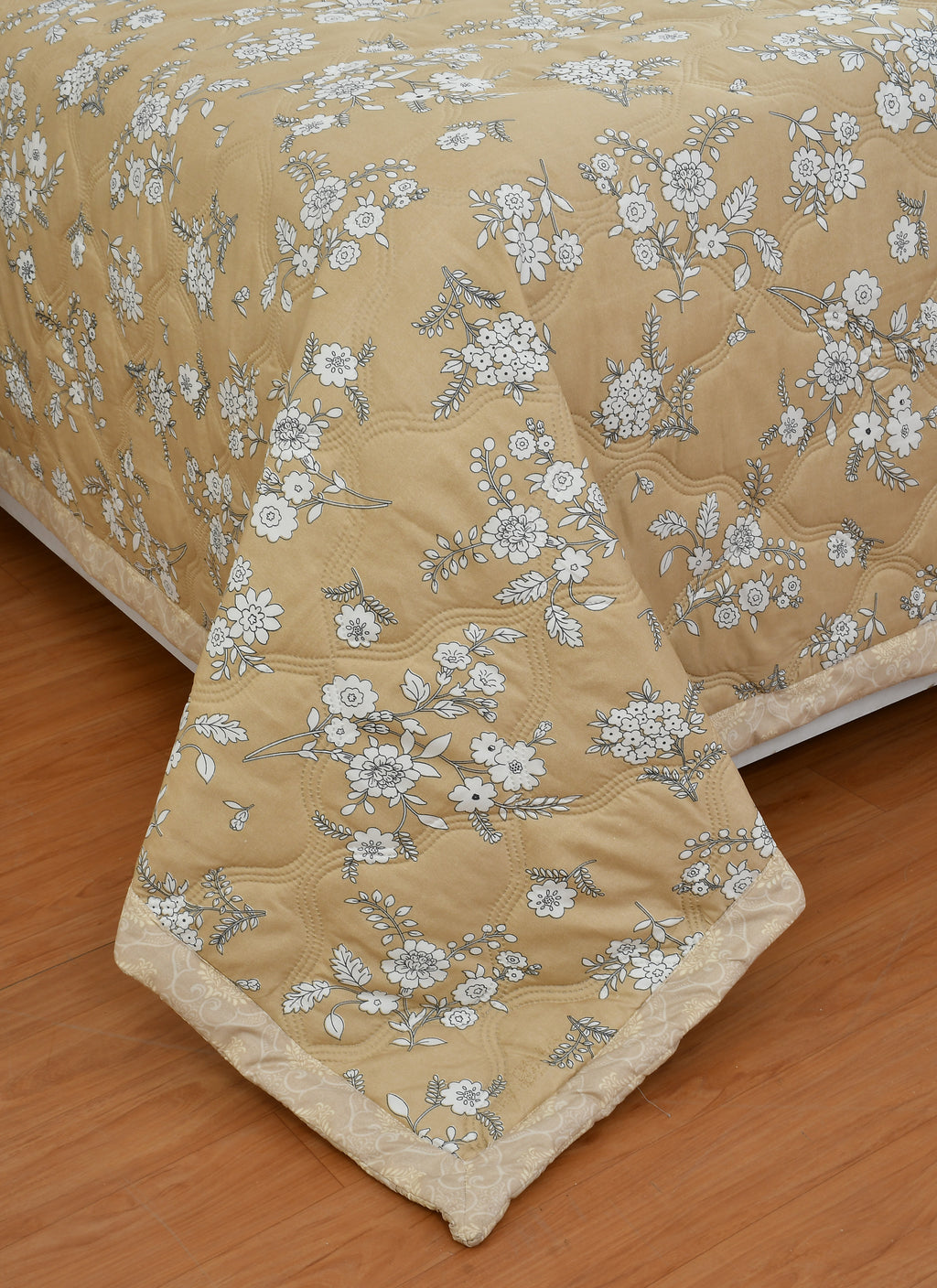Furnofy 200 GSM Premium King Size Reversible Comforter/Quilt (220x224 cm) - Microfiber, Pack of 1, Floral Brown