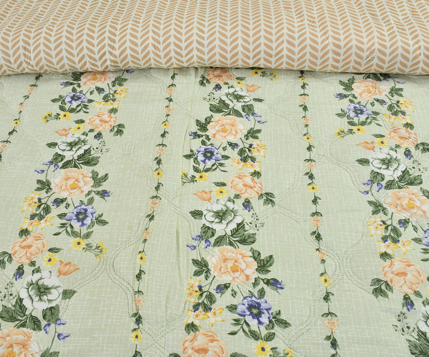 Furnofy 200 GSM Premium King Size Reversible Comforter/Quilt (220x224 cm) - Microfiber, Pack of 1