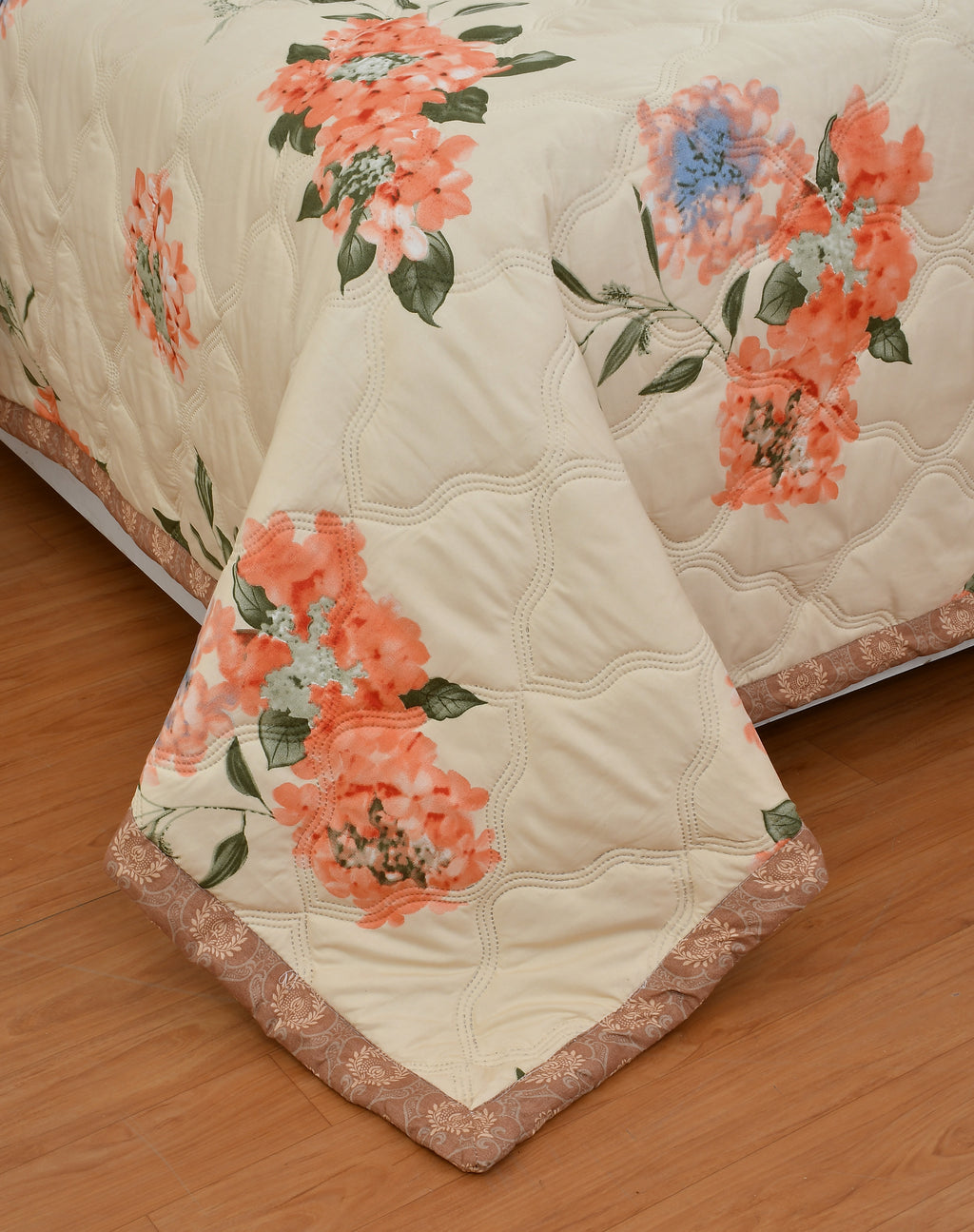 Furnofy 200 GSM Premium King Size Reversible Comforter/Quilt (220x224 cm) - Microfiber, Pack of 1, Floral Beige