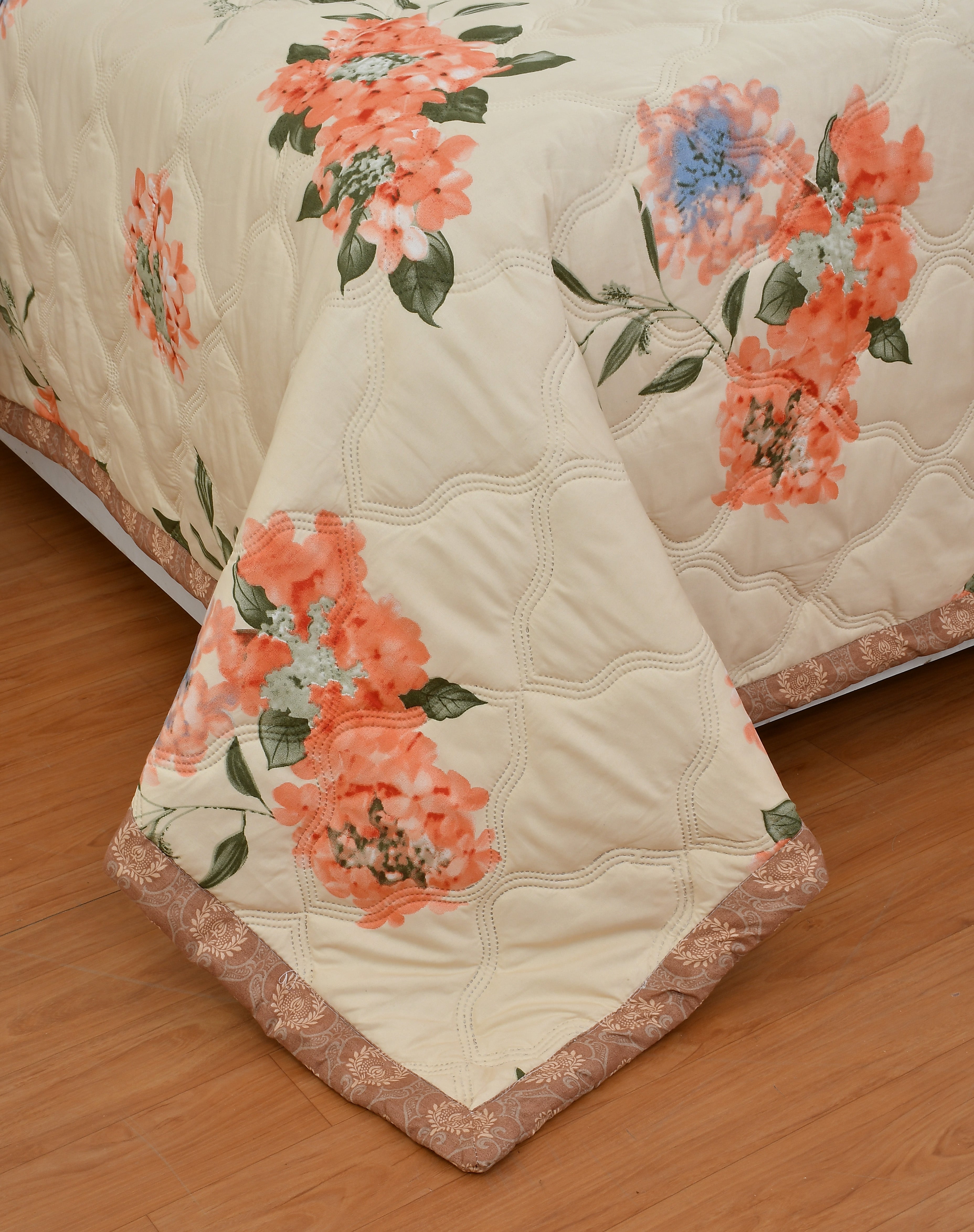 Furnofy 200 GSM Premium King Size Reversible Comforter/Quilt (220x224 cm) - Microfiber, Pack of 1, Floral Beige