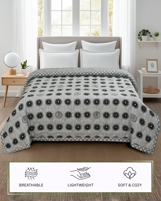 Furnofy 200 GSM Premium King Size Reversible Comforter/Quilt (220x224 cm) - Microfiber, Pack of 1, Abstract Black