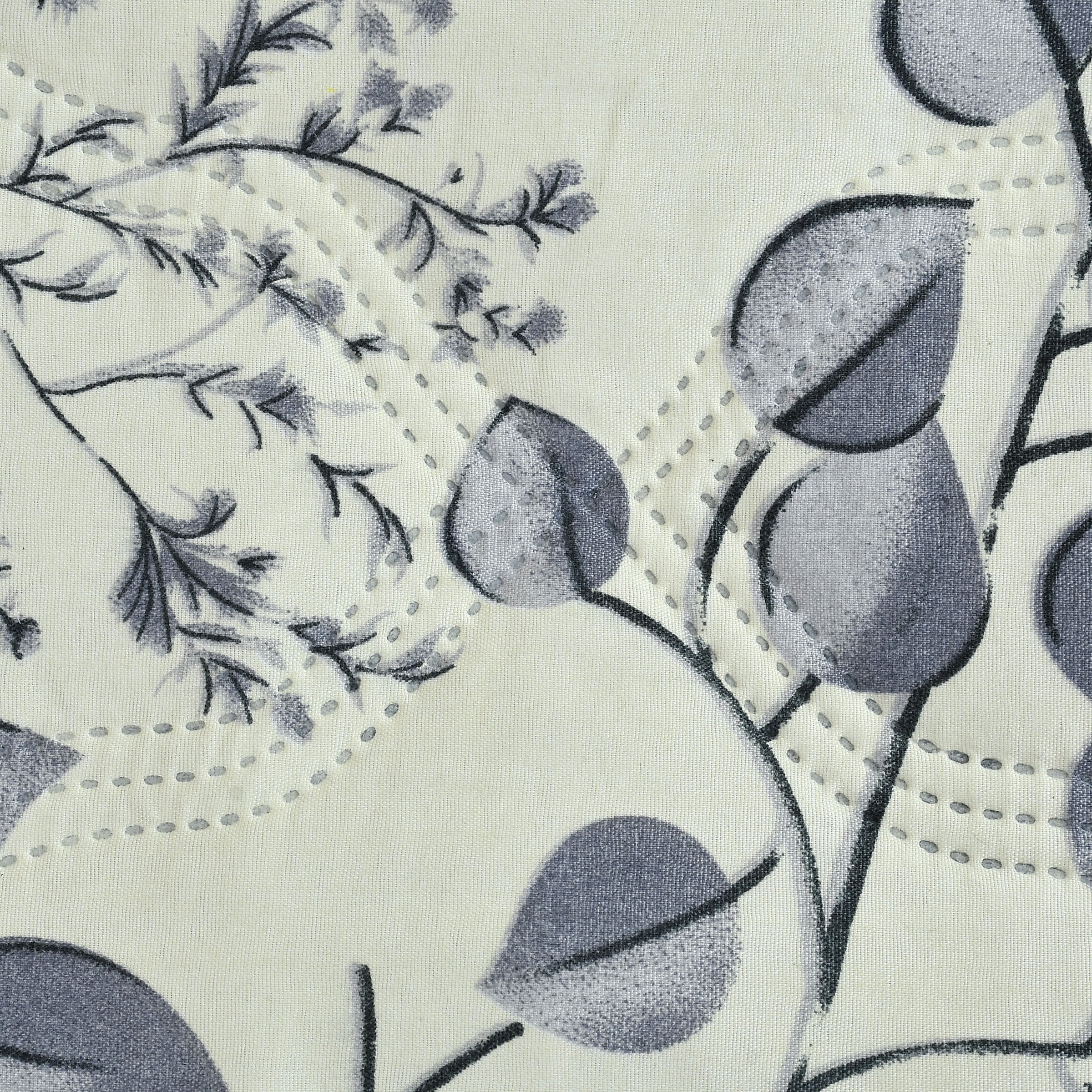 Furnofy 200 GSM Premium King Size Reversible Comforter/Quilt (220x224 cm) - Microfiber, Pack of 1, Floral White